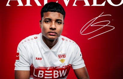 Jeremy Arévalo jugará con el dorsal 25 en el Stuttgart de Alemania.