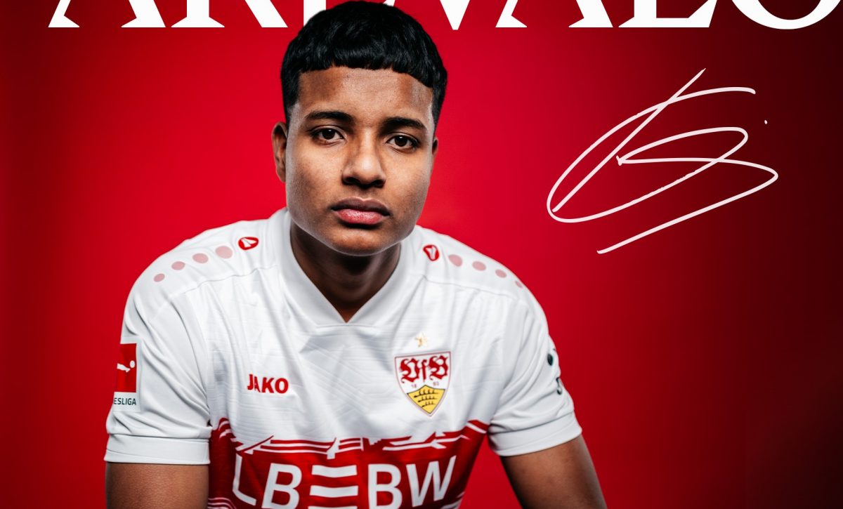 Jeremy Arévalo jugará con el dorsal 25 en el Stuttgart de Alemania.