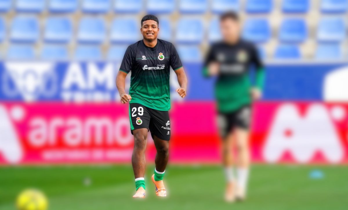 Jeremy Arévalo ya no entrena con el primer equipo del Racing de Santander y espera al 2 de enero para llegar al Stuttgart
