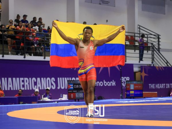 Jeremy Peralta gana oro en lucha grecorromana y clasifica a Lima 2027