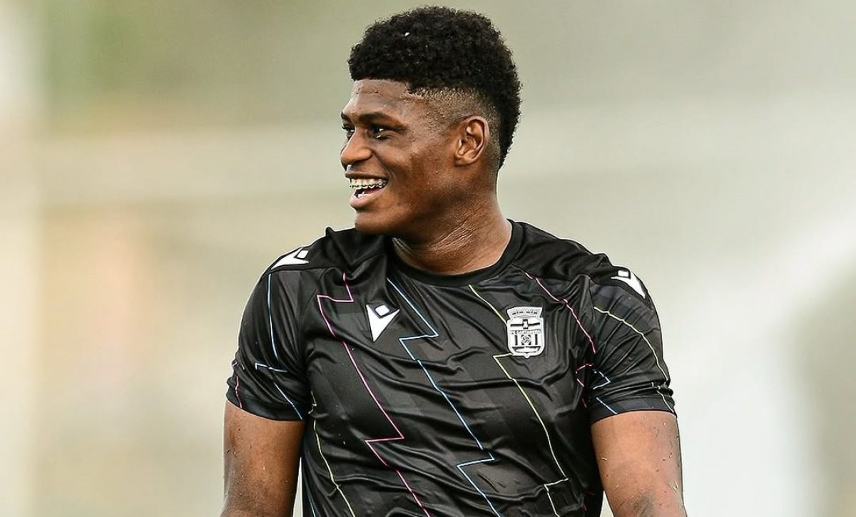 Jhafets Reyes, talento ecuatoriano, extiende su contrato con Cartagena