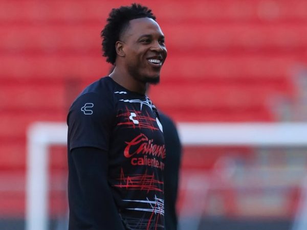 Jhojan Julio se vincula al Querétaro tras acuerdo con Xolos de Tijuana