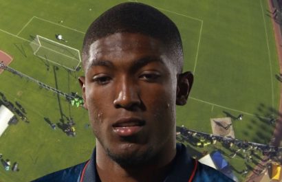 Joel Ordóñez Liverpool enfría los rumores sobre el fichaje inmediato del defensa ecuatoriano.