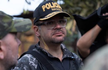 John Reimberg, ministro del Interior de Ecuador, revela perfil criminal de víctimas en la Isla Mocolí y critica fallo en España. (X)