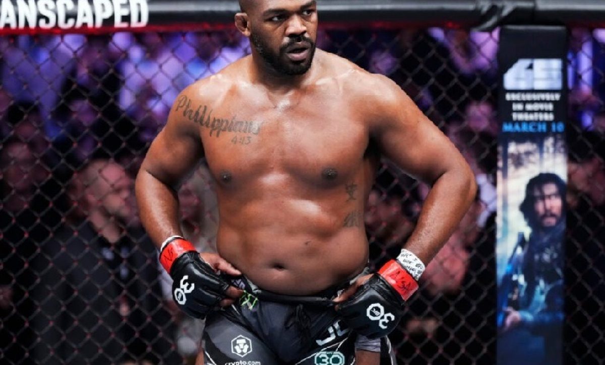 Jon Jones, campeón de peso pesado de la UFC, mantiene en vilo a los fanáticos de las artes marciales mixtas (MMA).