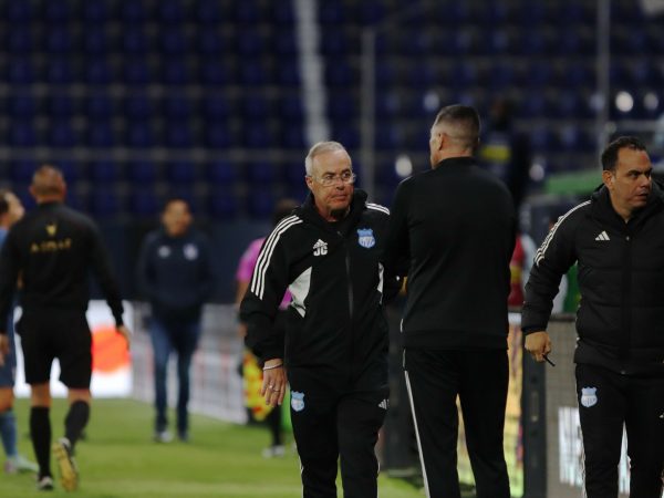 Jorge Célico, DT de Emelec, lamenta empate ante Católica y cuestiona actitud del equipo
