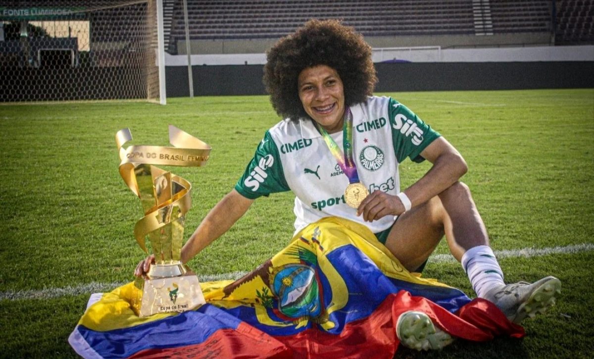 Joselyn Espinales celebra título con Palmeiras en la Copa de Brasil.