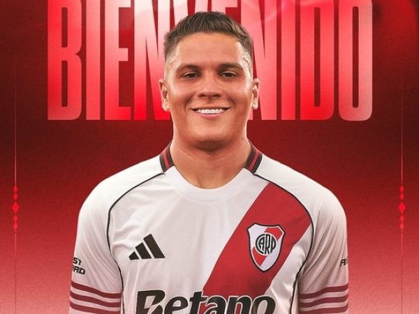 Juan Fernando Quintero vuelve a River Plate con un contrato hasta el 2026