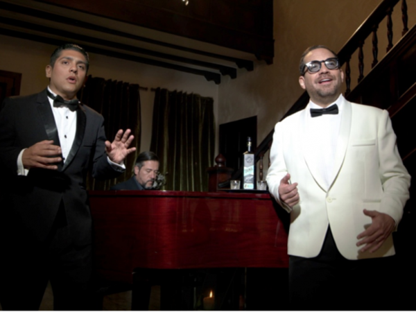 La IA hizo posible que Julio Jaramillo "reviva" en el videoclip de Juan Fernando Velasco.