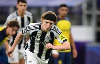 Union SG es goleado por Newcastle en el estadio Lotto Park.