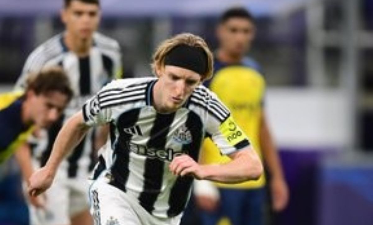 Union SG es goleado por Newcastle en el estadio Lotto Park.