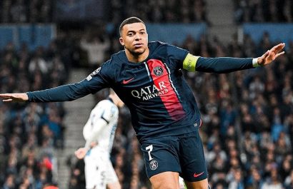 Kylian Mbappé le gana demanda al Paris Saint-Germain (PSG).