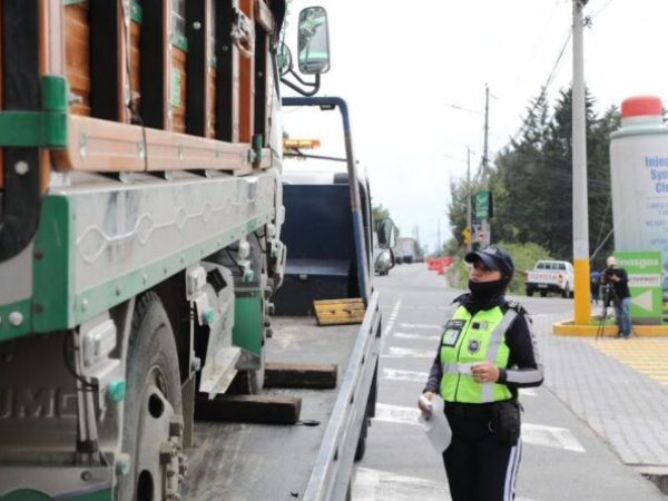 La AMT impone 37 citaciones en operativos viales en la Simón Bolívar y la Ruta Viva