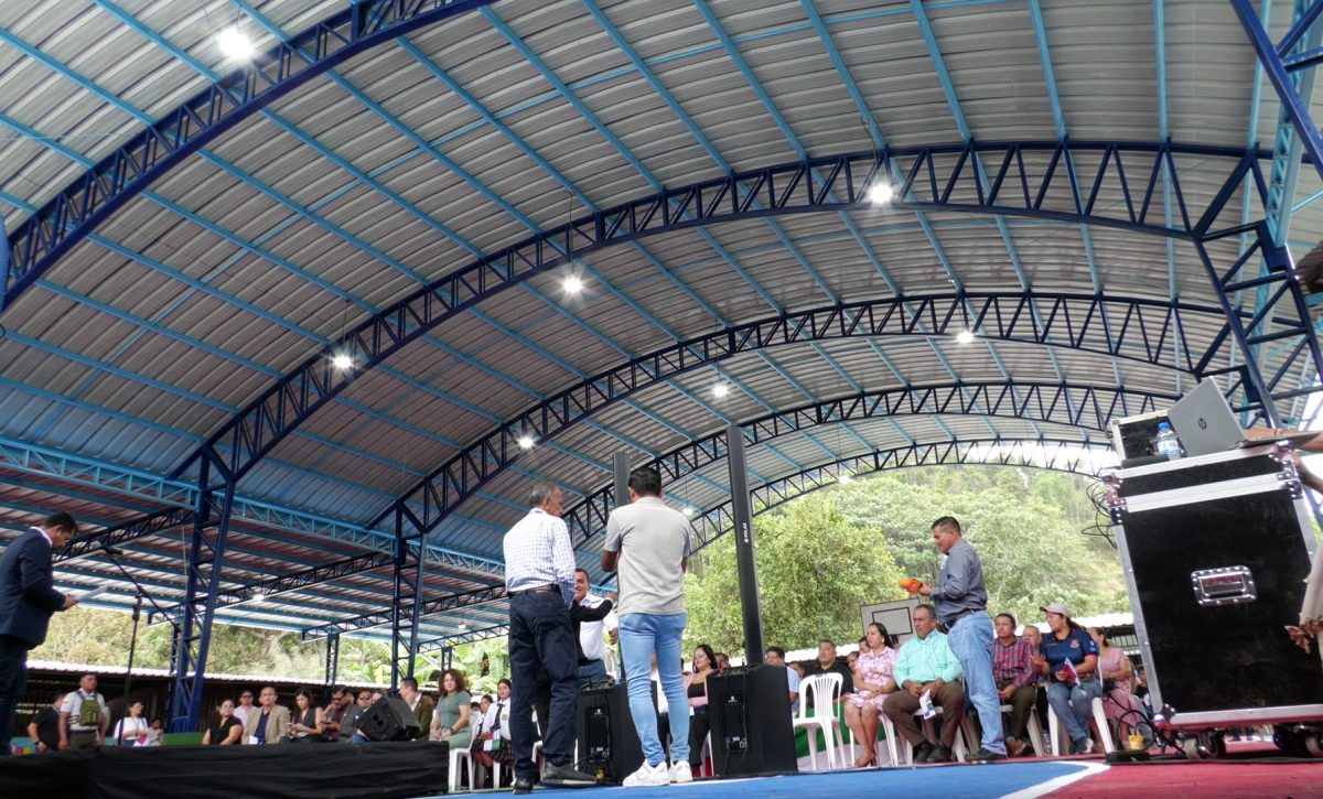 La Alcaldía de Portoviejo destina más de 300 mil dólares para cubiertas en cuatro instituciones educativas de zonas rurales. (El Diario)