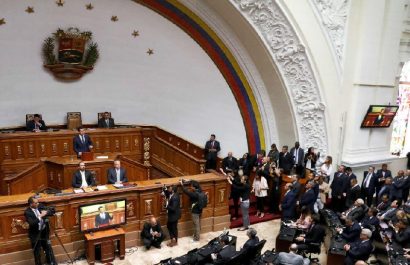 La Asamblea Nacional de Venezuela aprobó este martes 23 de diciembre una ley que establece penas de hasta 20 años de prisión.
