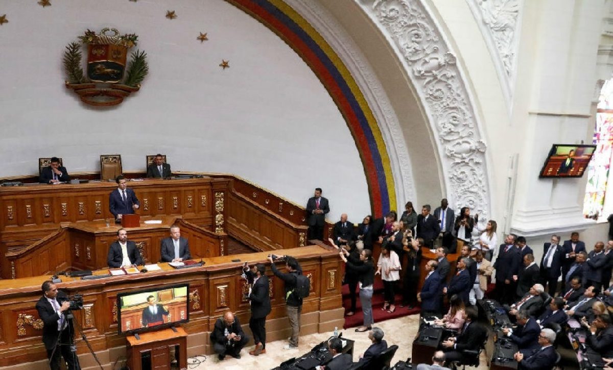 La Asamblea Nacional de Venezuela aprobó este martes 23 de diciembre una ley que establece penas de hasta 20 años de prisión.