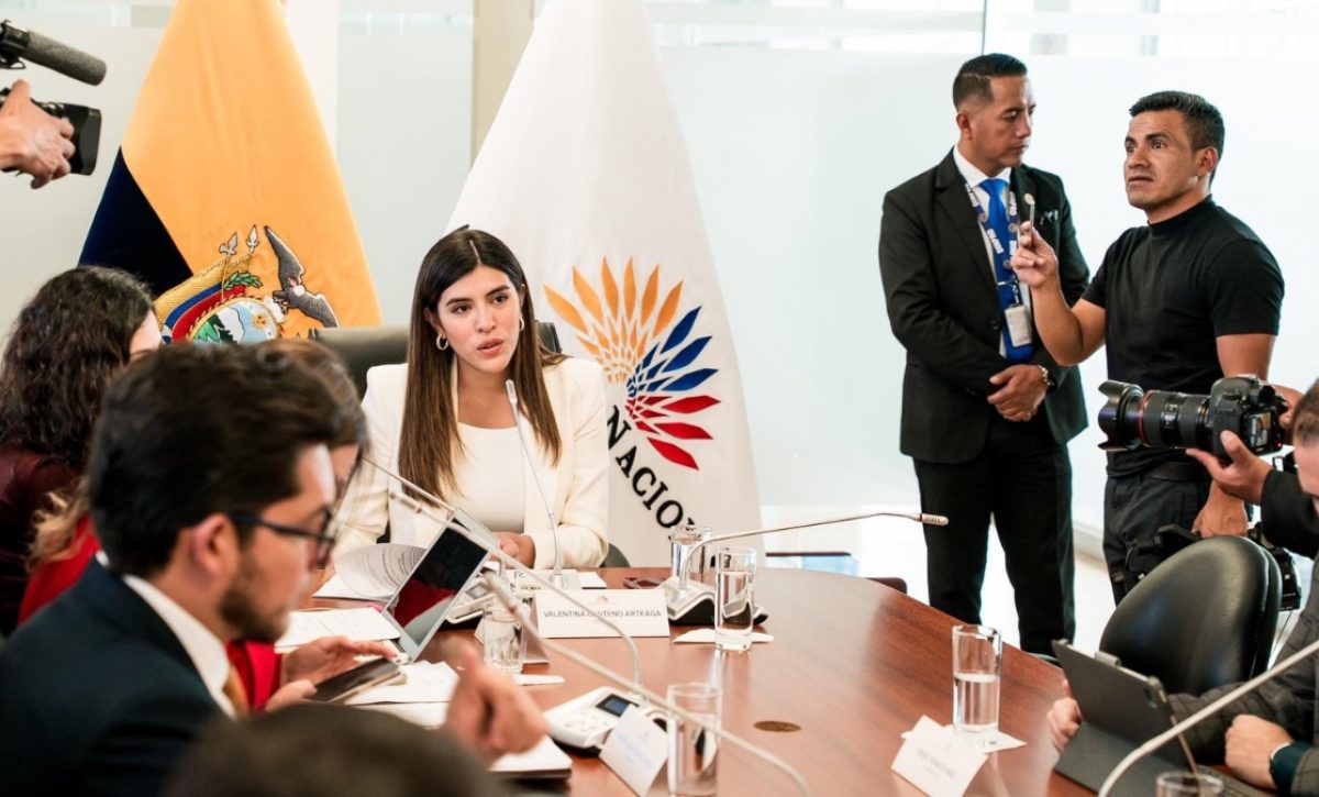 La Comisión de Desarrollo Económico aprueba informe para segundo debate del proyecto de Ley de Transparencia Social. (AN)