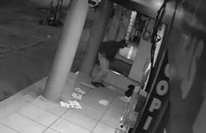 La Fiscalía de Montecristi, en la provincia de Manabí, se convirtió en el blanco de un ataque armado la madrugada de este viernes 7 de noviembre de 2025.