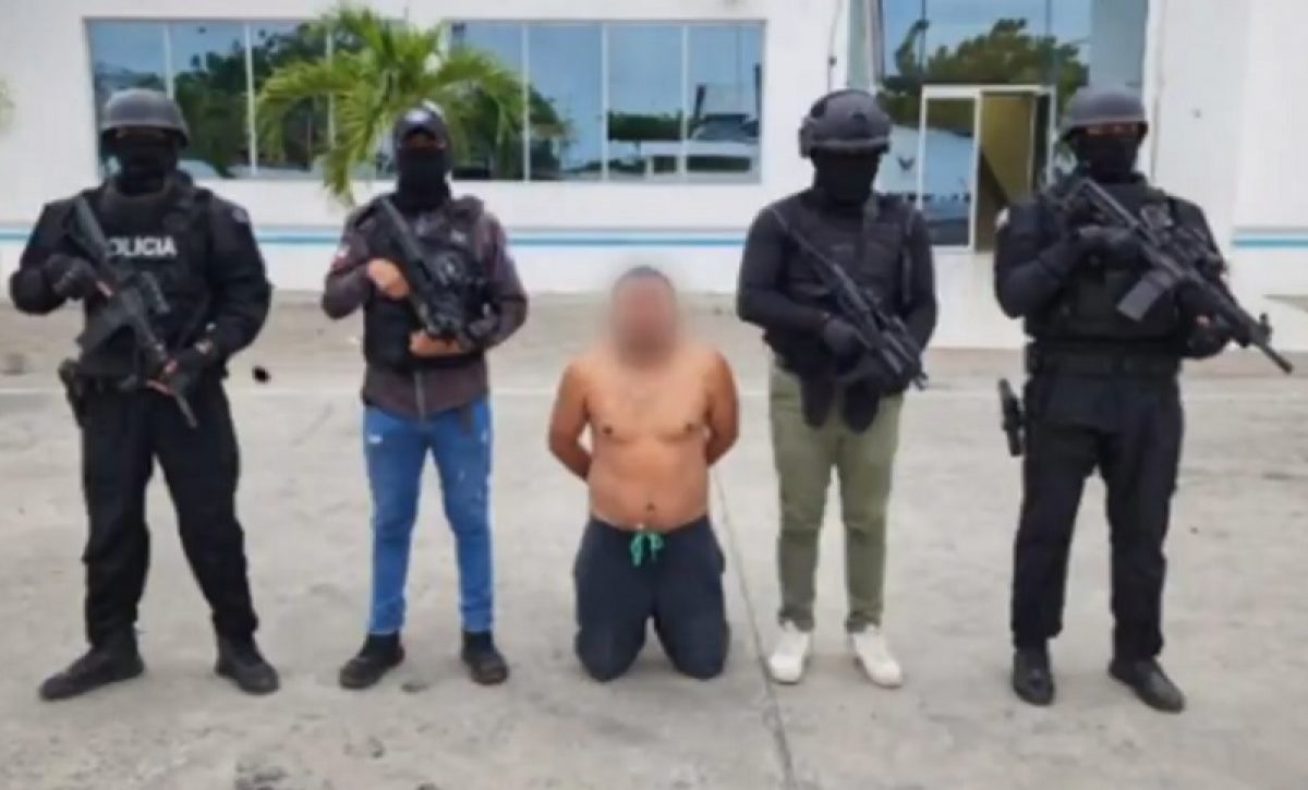 La Policía Nacional aprehendió a Steeven Y., presunto responsable de un triple asesinato registrado el sábado 16 de agosto en el cantón Jaramijó, en Manabí.