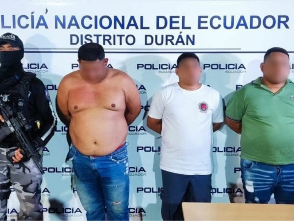 La Policía Nacional rescató a tres personas, incluida la hija del concejal alterno de Guayaquil, Alberto Cajamarca, secuestradas el viernes.
