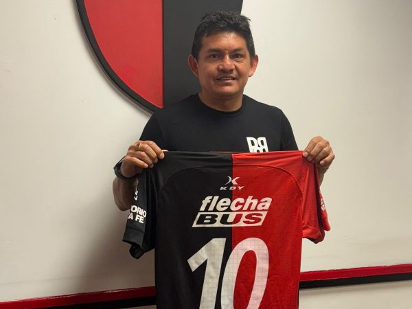 La Pulga Rodríguez vuelve a Colón de Santa Fe en medio de crisis institucional y deportiva