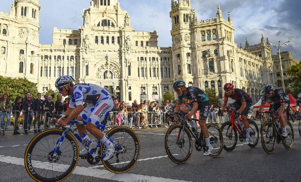 La Vuelta a España 2025, la tercera Gran Vuelta del ciclismo mundial, inicia el 23 de agosto en Turín, Italia, y culminará el 14 de septiembre en Madrid.