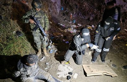 La madrugada de este viernes 12 de diciembre, unidades militares y policiales detuvieron a cuatro ciudadanos involucrados en un asalto.