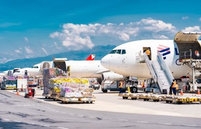 Las exportaciones de Ecuador rompen récord con más de 18 mil 521 millones de dólares con los productos no petroleros. (Aeropuerto de Quito)