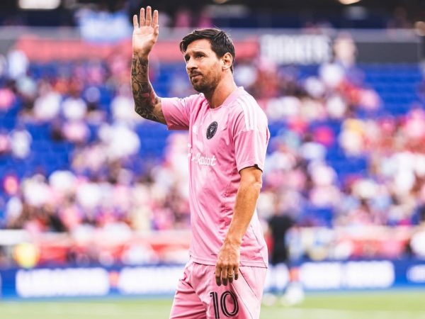 Leo Messi rompe nueva marca y supera a Cristiano Ronaldo en goles sin penales