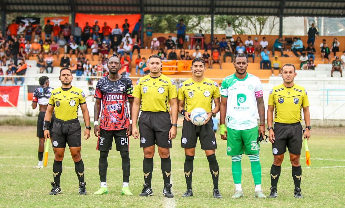 Liga de Portoviejo remonta y vence 1-2 a Exapromo en el duelo de ida por el tercer lugar