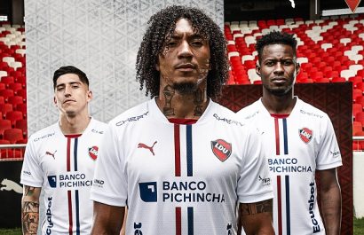 Liga de Quito sorprende a sus hinchas con camiseta especial de aniversario