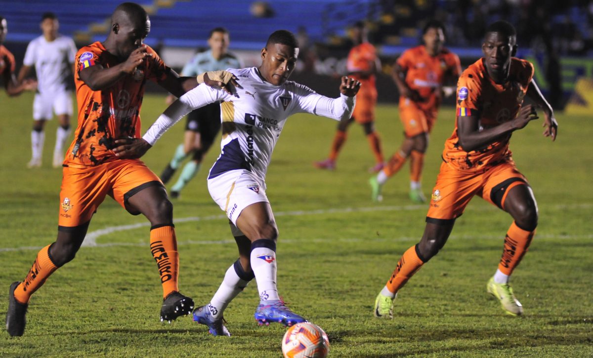 Liga de Quito recibe a Libertad en duelo clave por el segundo lugar del hexagonal final