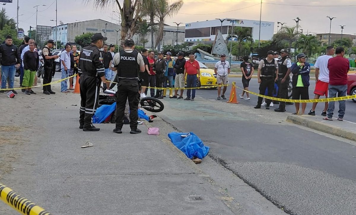 Lo que debía ser una mañana de celebración navideña terminó en tragedia para una pareja de venezonalos.