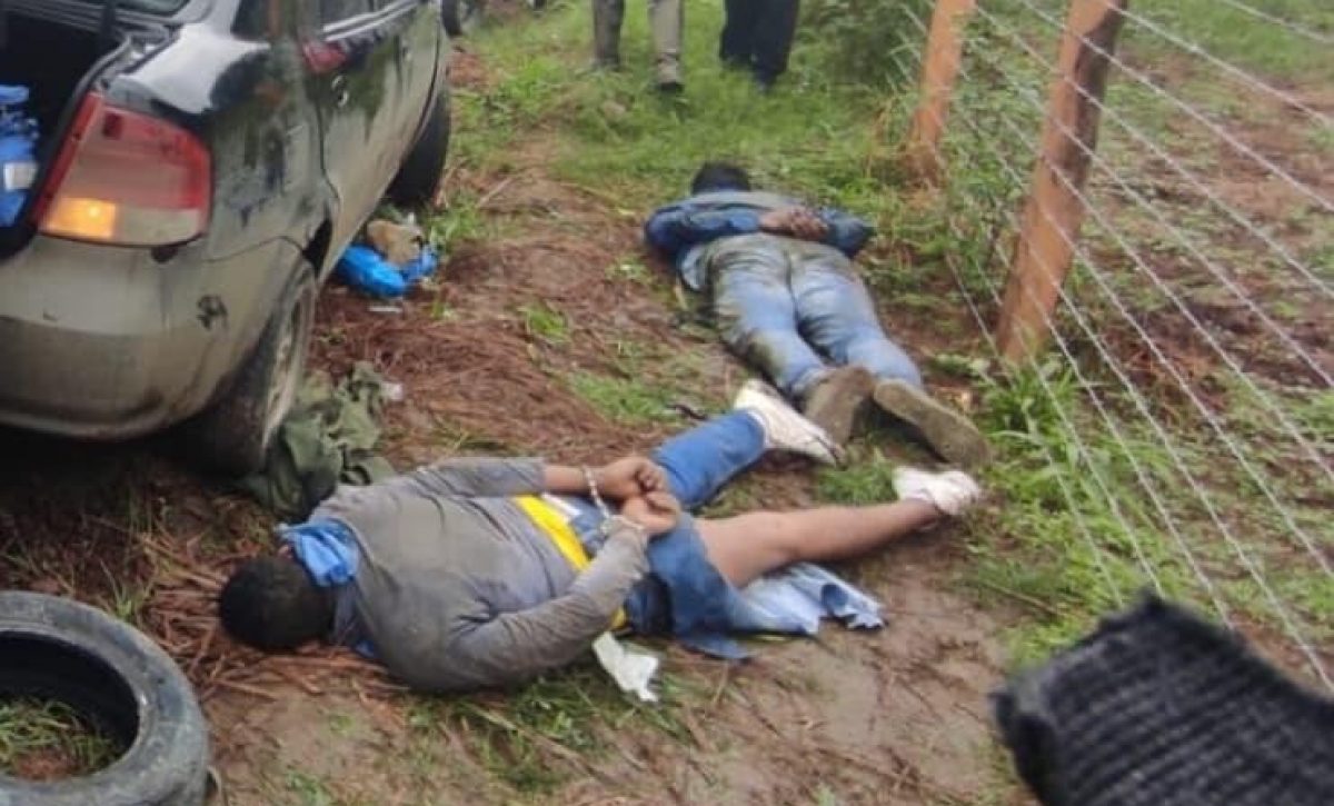 Los detenidos durante una persecución y enfrentamiento policial quedaron a órdenes de las autoridades judiciales.