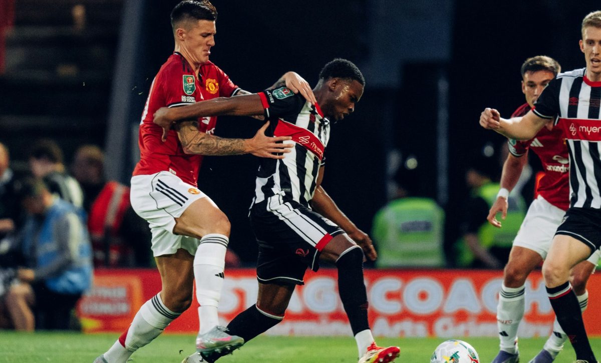Manchester United eliminado por Grimsby Town en penales en la Carabao Cup