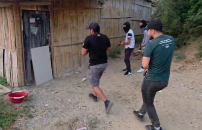 Policía desarticula banda dedicada a extorsiones en Manta