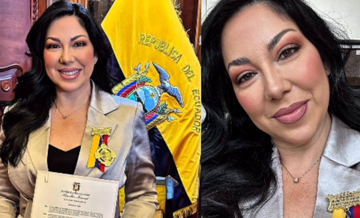 Mariana Bermúdez, psicóloga manabita que reside en Estados Unidos, recibe un reconocimiento de la Asamblea Nacional.