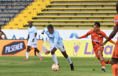 Mauricio Alonso y Jostin Bravo anotan en el 1-1 entre Católica y Libertad en el Olímpico Atahualpa