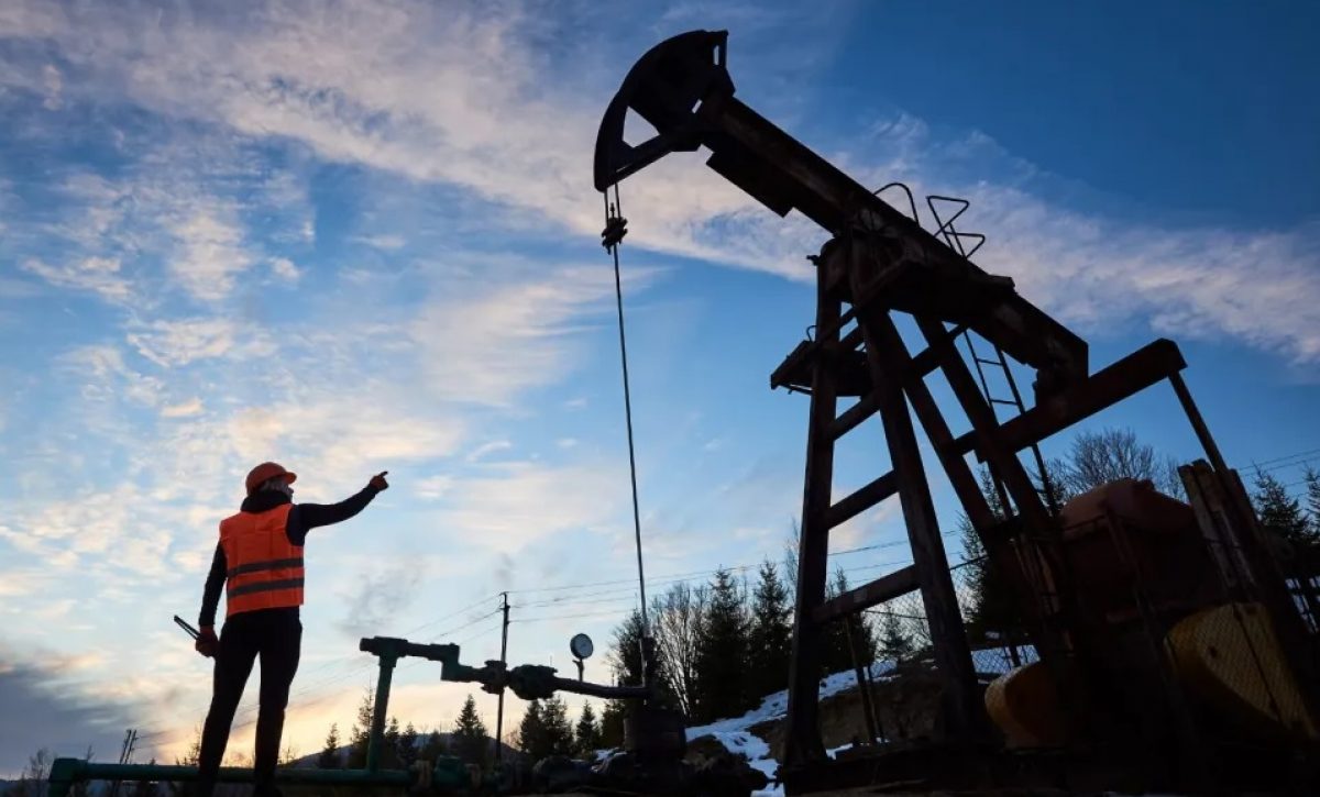 Mientras Brasil, Argentina y Guyana impulsan un nuevo boom petrolero en Sudamérica con incrementos significativos en su producción, Ecuador