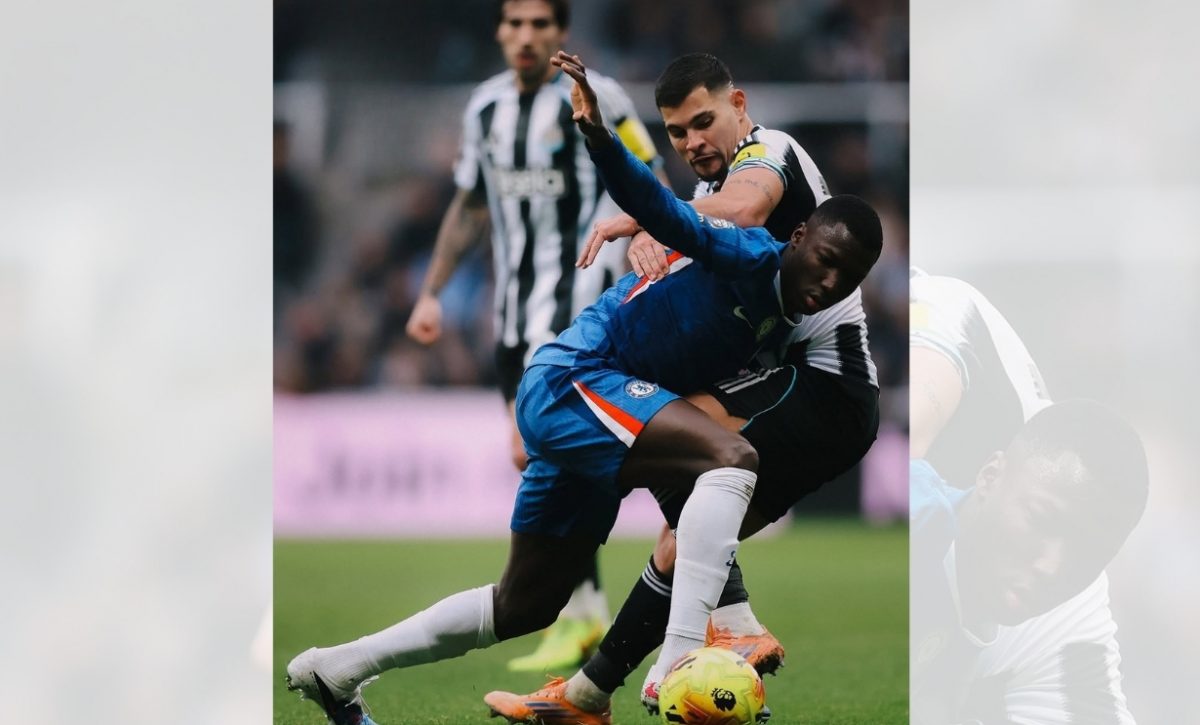Moisés Caicedo destaca en el empate 2-2 entre Newcastle y Chelsea en St. James' Park