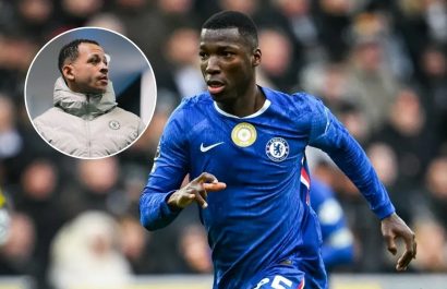 Moisés Caicedo elogia a Liam Rosenior tras debut victorioso del Chelsea