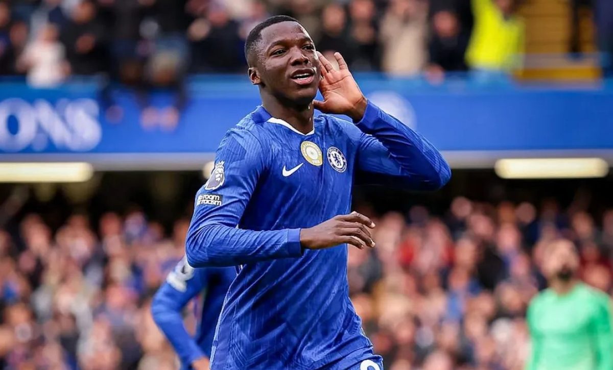 Moisés Caicedo, volante de Chelsea, cambia de representante.