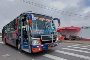 Moradores denuncian afectación por cambio de ruta de buses en la Lotización Trabajadores Unificados
