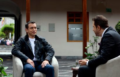 Noboa anuncia mejoras hospitalarias, descarta reelección indefinida y ofrece no subir la edad de jubilación ni aportes del IESS (Presidencia)