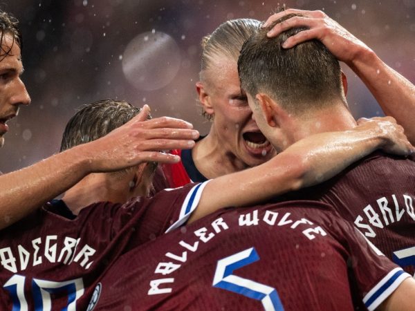 Noruega liderada por Haaland golea a Italia y lidera el Grupo I