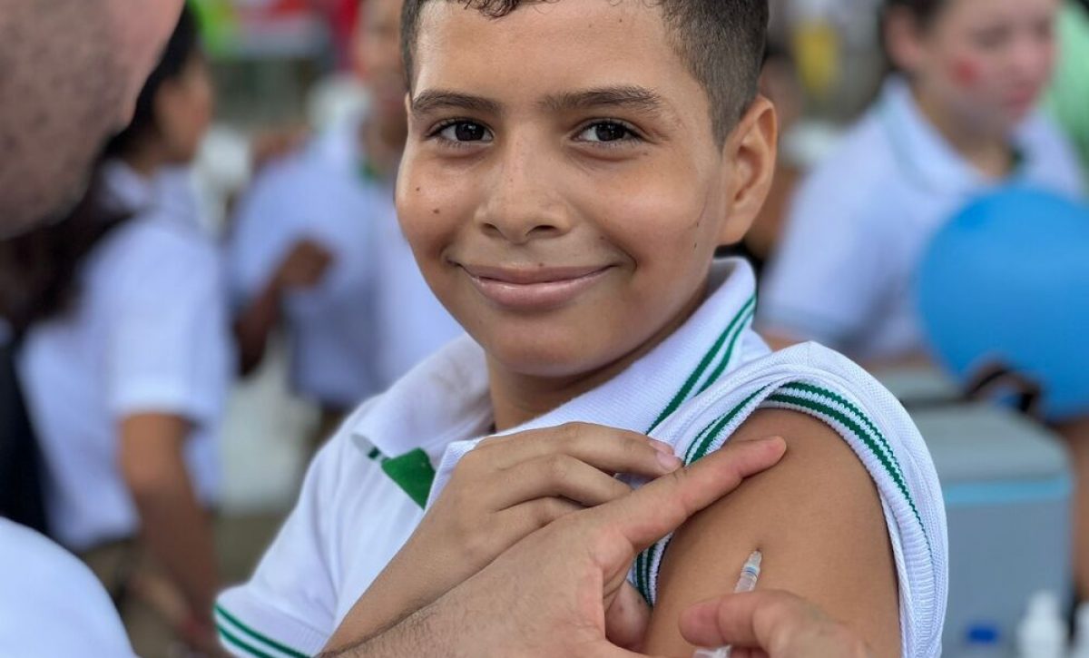 nuevo esquema de vacunación para niños y mujeres embarazadas en Ecuador.