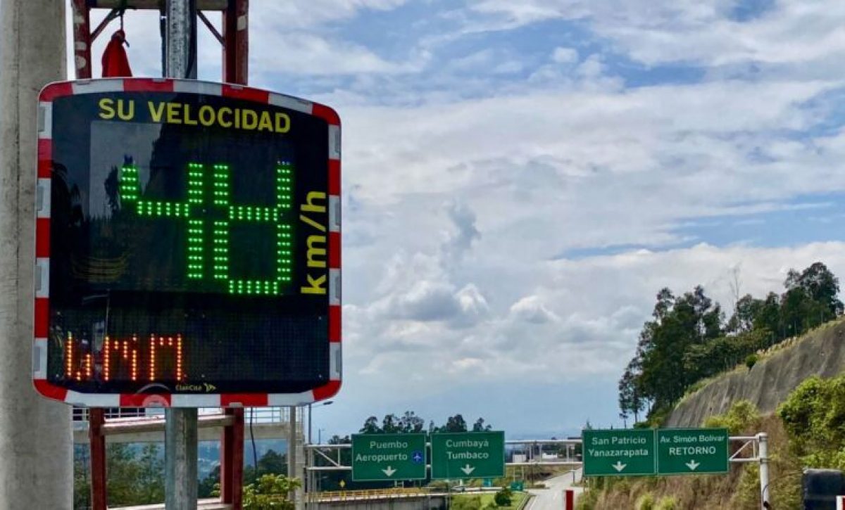 Nuevos radares en Quito buscan frenar el exceso de velocidad sin multas