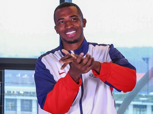 Willian Pacho tiene contrato vigente con PSG hasta el 2029, y el club francés busca extenderlo por dos años más.