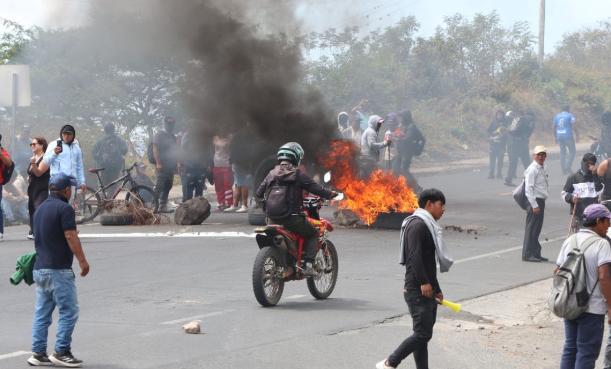 Paro nacional La medida de resistencia adoptada por la Conaie ha ocasionado pérdidas superiores a los 42 millones de dólares, según la CIP. (API)