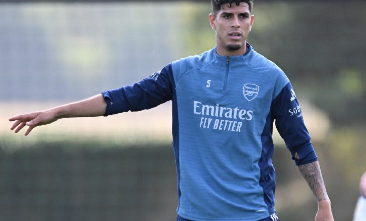 Piero Hincapié vuelve a los entrenamientos con Arsenal.